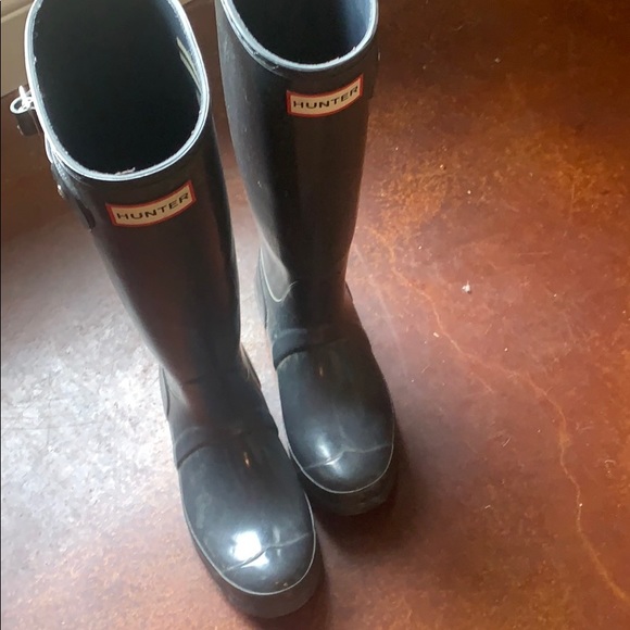 Barley worn hunter rain boots - Picture 4 of 8